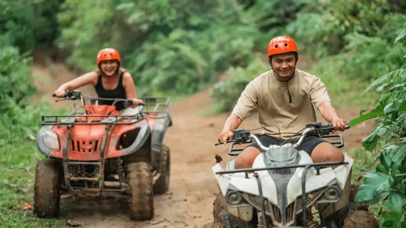 Paisaje off-road en ATV