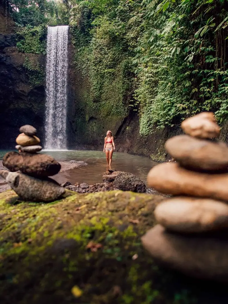 Sendero de jungla a Tibumana