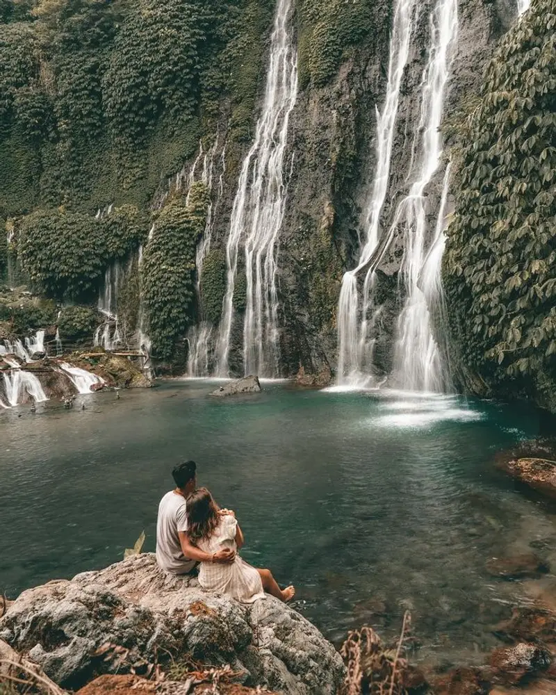 Cataratas Gemelas de Banyumala