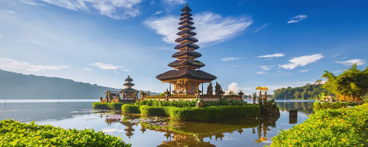 Templo flotante Pura Ulun Danu Bratan