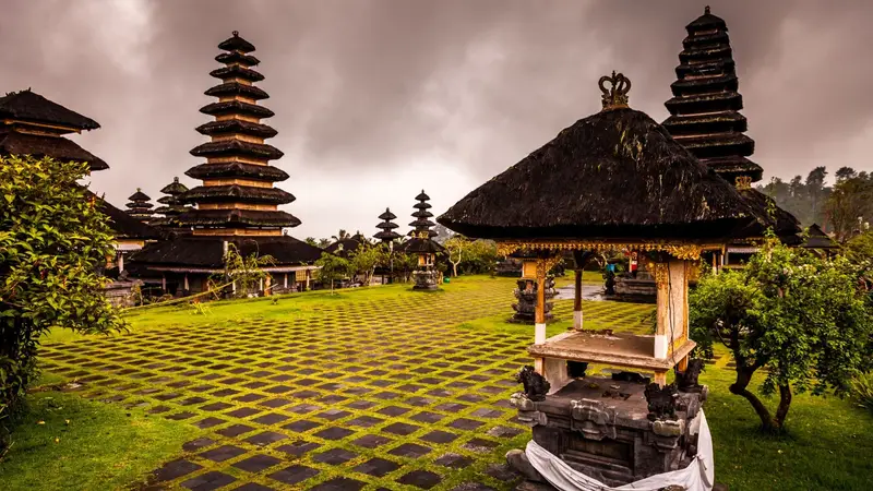 Entrada del templo Besakih