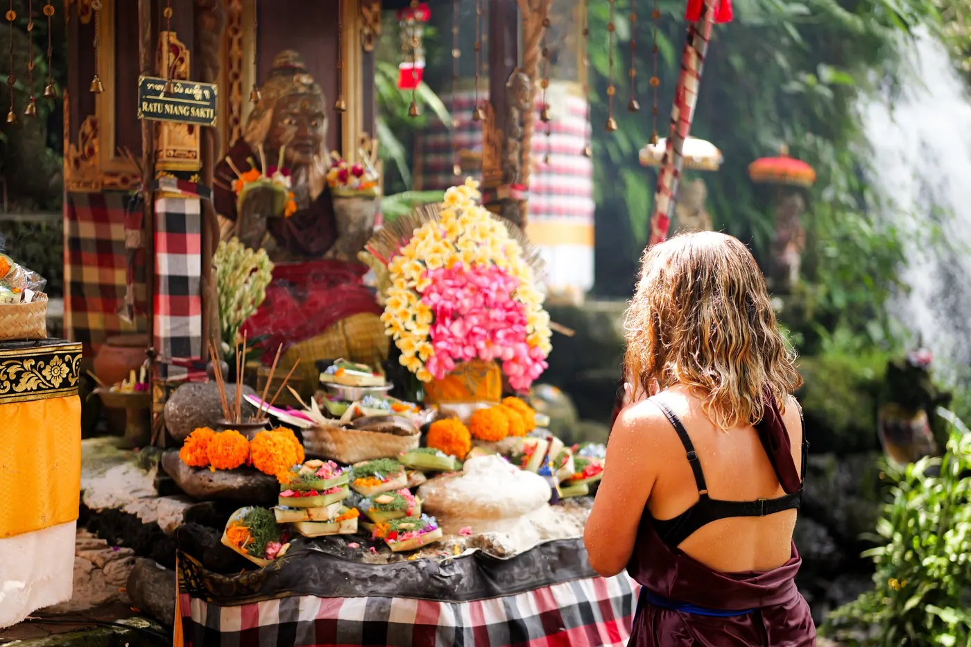 Seven offerings ritual with Balinese monk